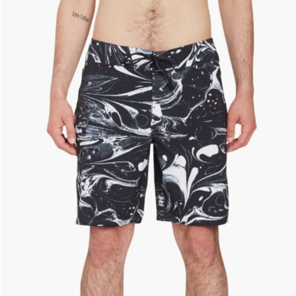 Volcom Marble Mod 19 Boardshorts in Black 36